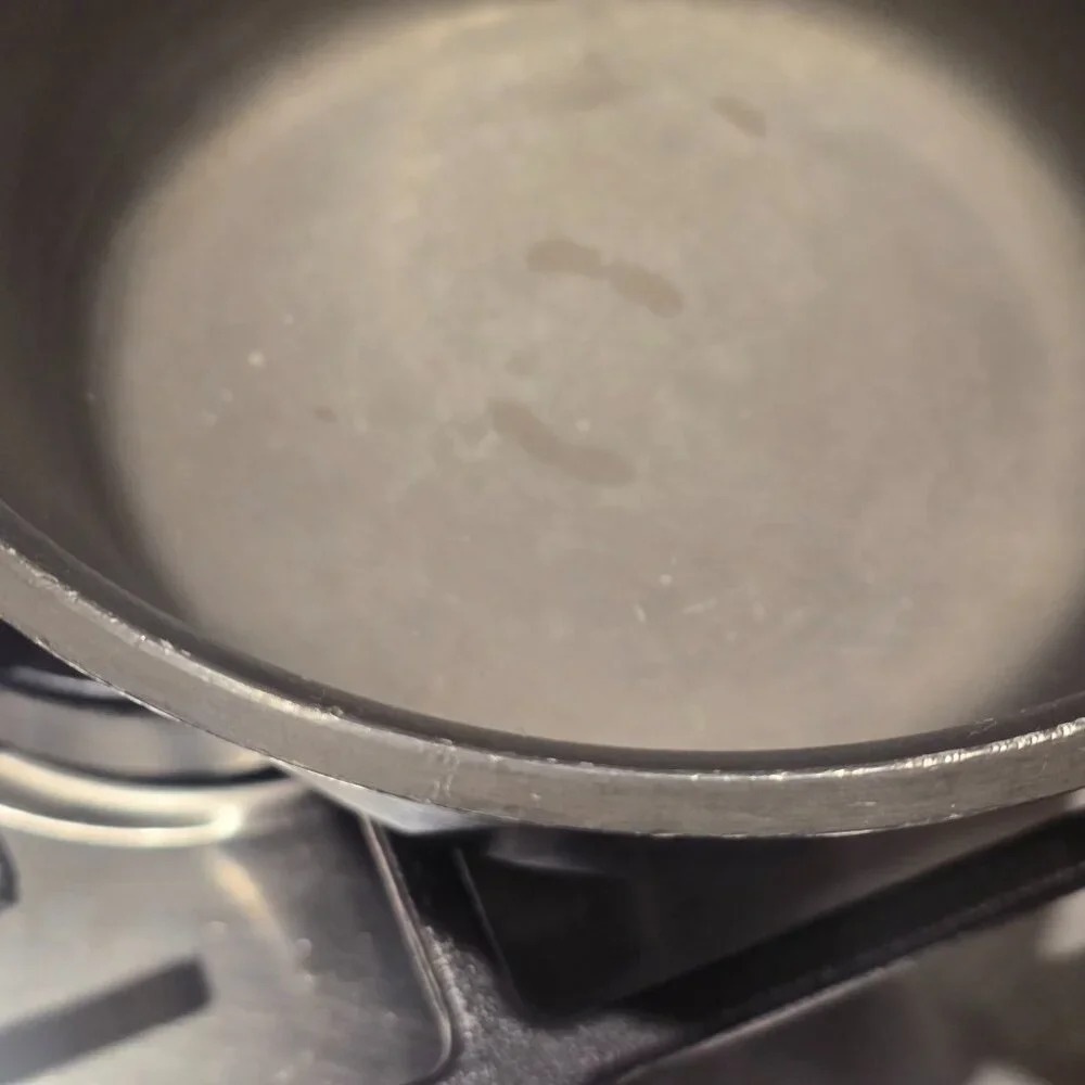 Calphalon Select Space-Saving Nonstick 1.5-Quart Saucepan - Hard-Anodized GUC